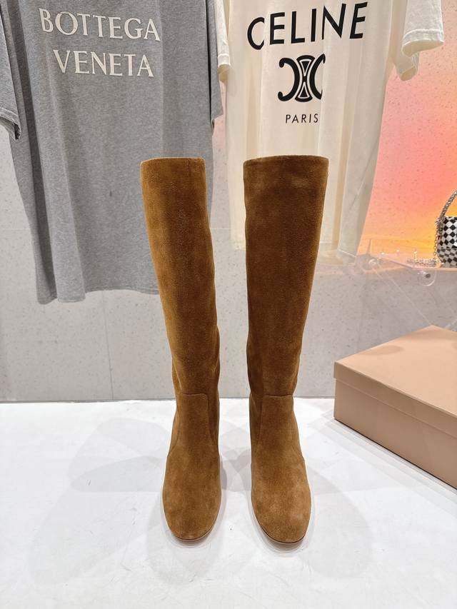 高版本出厂 Gianvito Rossi 吉安维托 罗西 F017 Gr 2025Ss新款性感高跟过膝长靴 Gianvito Rossi秉承了其传统意大利工艺，