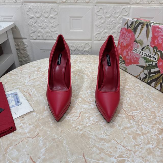 工厂p价 女装女鞋 运动原单 Dg.顶级版本.高品质 2025独家新款 防水台 Dg珍珠跟单鞋 鞋面：牛皮 内里：羊皮 跟高: 前水台1.5Cm 高跟 12Cm