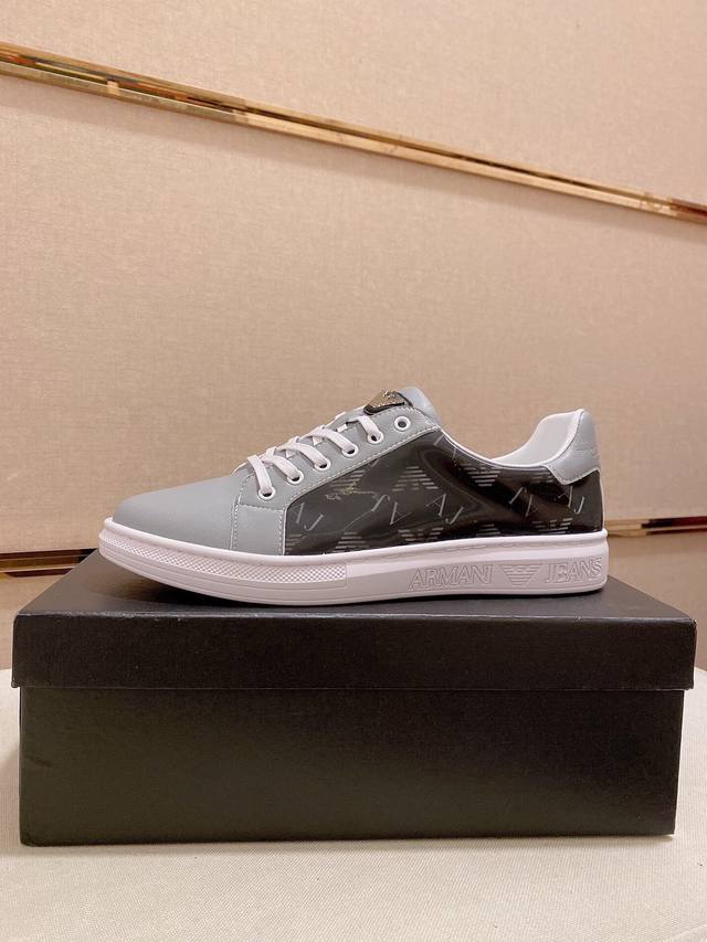 调工厂p价 男装男鞋 运动原单 阿玛尼新款爆款 原版一比一复刻，那种沉稳内涵儒雅的品味无法言喻的开启时尚鞋履的旅程从容应对各种场合！大牌的气势不言而明！上脚舒适