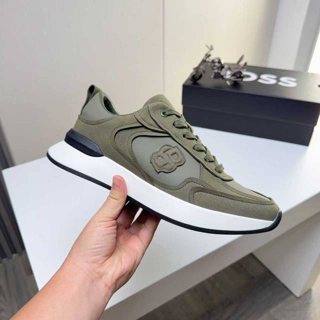 调工厂p价 男装男鞋 运动原单 Hugo Boss] 爆款 原版1:1复刻，高端精品细节考究鞋面采用进口超纤+超纤绒等组合，透气内里，品牌pu大底。上脚轻盈舒适