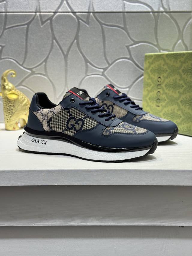 调工厂p价 男装男鞋 运动原单 Gucc*古奇！官网全球首发 鞋面采用牛皮拼接帆布，让行走更加便捷舒适！独家新款惊世之作，质量相比美的1：1复刻 ！打造时尚个性