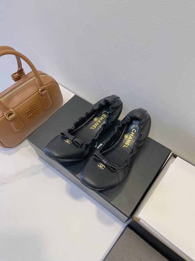 工厂p价 女装女鞋 运动原单 Chanel 香奈儿 经典跳舞鞋 软底软面！ 可文艺可时髦 穿搭率实在太高了 Size 35-40