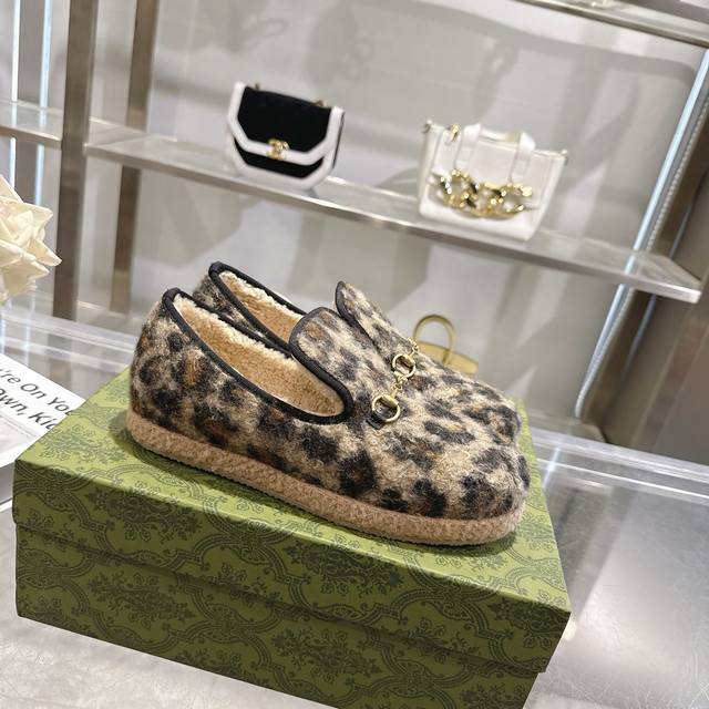 工厂p价 女装女鞋 运动原单 Gucci官网新款 女士 秋冬羊毛靴 豹纹毛呢面配五金澳洲羊皮毛一体泰迪卷羊毛内里 舒适保暖吸汗 ，，码数 36#-42#