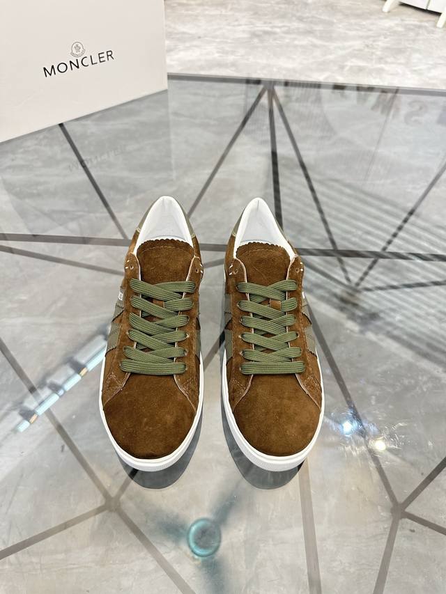调工厂p价 男装男鞋 运动原单 商品商标：Moncler 蒙口 低帮休闲鞋 正码码数: 38-45 可订做46 商品材料：鞋面进口磨砂皮，羊皮内里，原版大底。