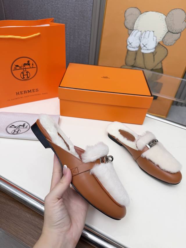工厂p价 女装女鞋 运动原单 顶级产品Hermes爱马仕新款真正的手工鞋，纯手工打造，必须收藏的单品！度假搭配神器！我们对精品的追求永远只要最好！不要将就！舒适
