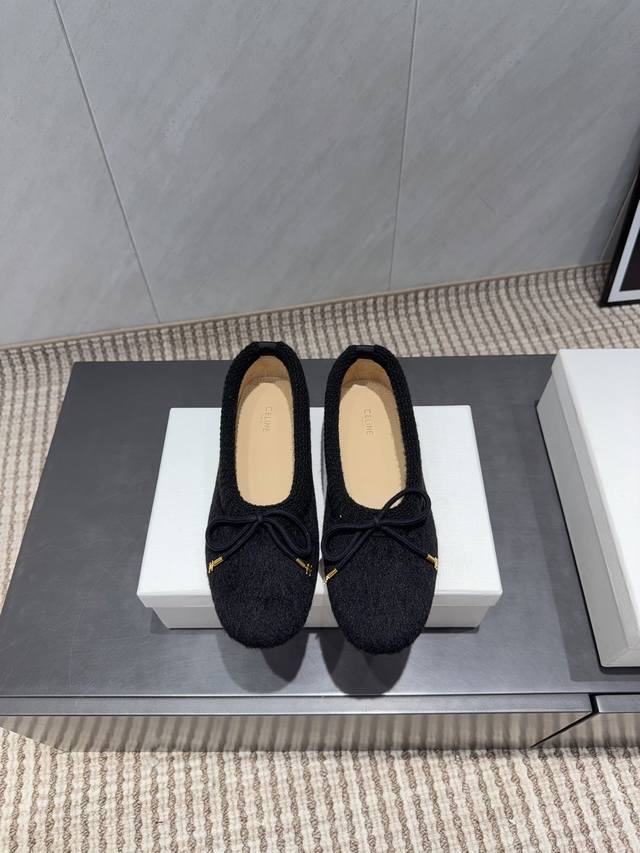 工厂p价 女装女鞋 运动原单 独家顶级版本 C*Eline赛*琳2025Vs秋季最新爆款单鞋系列 蝴蝶结平底单鞋 夏天搭配袜子，简直绝绝子了复古的点上带上了满分