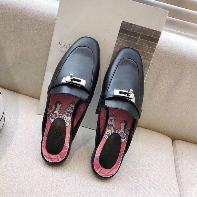 工厂p价 男装男鞋 运动原单。 Hermes爱马仕官网经典半拖最新色Kelly扣半拖由爱马仕鞋履首席设计师pierre Hardy亲自参与打造、精美奢华的内里图