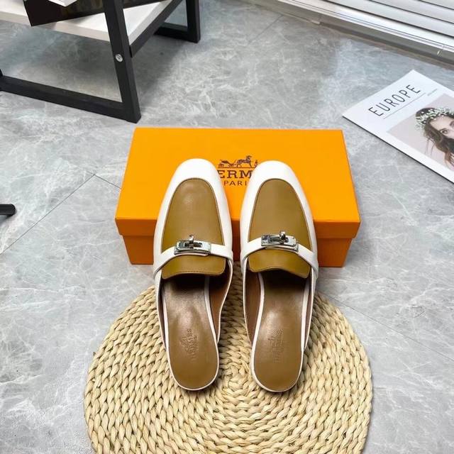 调工厂p价 女装女鞋 运动原单。 Hermes爱马仕官网经典半拖最新色Kelly扣半拖由爱马仕鞋履首席设计师pierre Hardy亲自参与打造、精美奢华的内里 调工厂p价 女装女鞋 运动原单。 Hermes爱马仕官网经典半拖最新色Kelly扣半拖由爱马仕鞋履首席设计师pierre Hardy亲自参与打造、精美奢华的内里