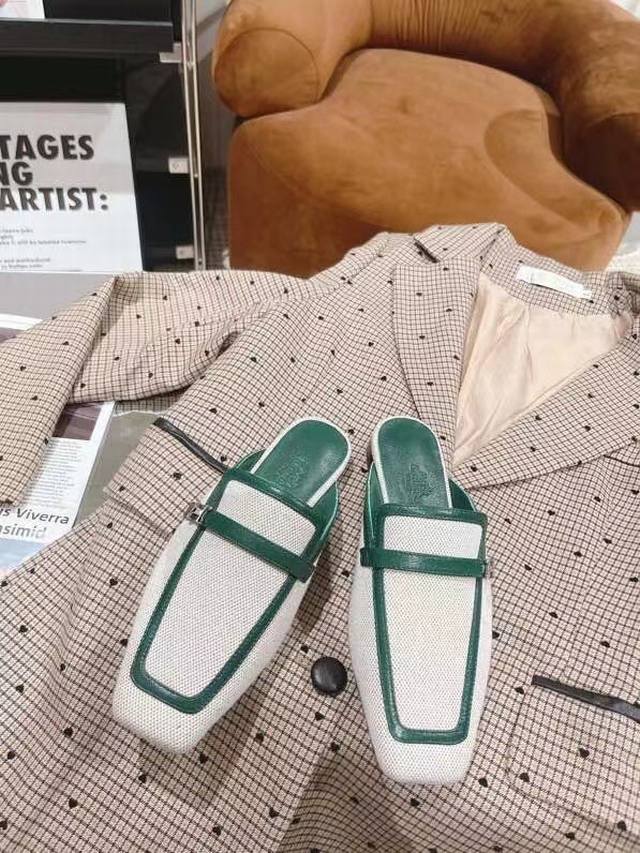 工厂p价 女装女鞋 运动原单。爱马仕Hermes 新款Groupie方头H扣穆勒鞋一脚蹬包头半拖鞋。时尚慵懒 好搭配 人手必备单品 面料:进口羊皮 高密度布料 工厂p价 女装女鞋 运动原单。爱马仕Hermes 新款Groupie方头H扣穆勒鞋一脚蹬包头半拖鞋。时尚慵懒 好搭配 人手必备单品 面料:进口羊皮 高密度布料