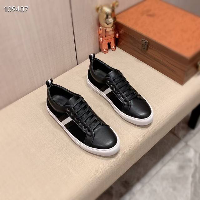 新款 工厂p价 巴利Bally* 最新爆款休闲鞋，顶端品牌 奢侈～代购，顶级～质量。 鞋面選用进口牛皮搭配材质透气羊皮内里 精细做工。原版个性时尚柔软橡膠耐磨防