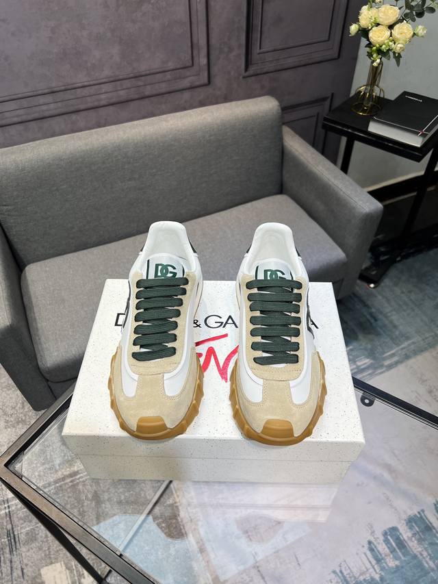 Dolce&Gabbana杜嘉班纳 D&G最新款 休闲 运动鞋 原版购入开发 做货 Dg最新爆，鞋舌带有品牌标志性细节，时尚百搭，可为各式造型增光添彩。塑造独具