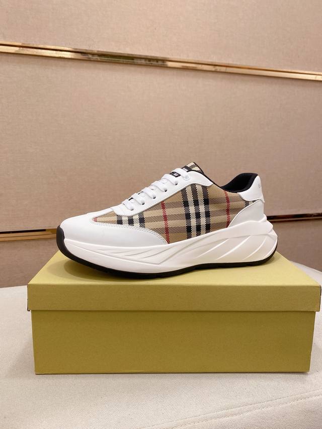 工厂p价 专柜同步Burberry 巴宝莉 顶级代购同步发售正码数：38-44意大利进口头层牛皮配布料。全进口羊皮内里，鞋底：原厂特供原版底，独家活动成型底超级