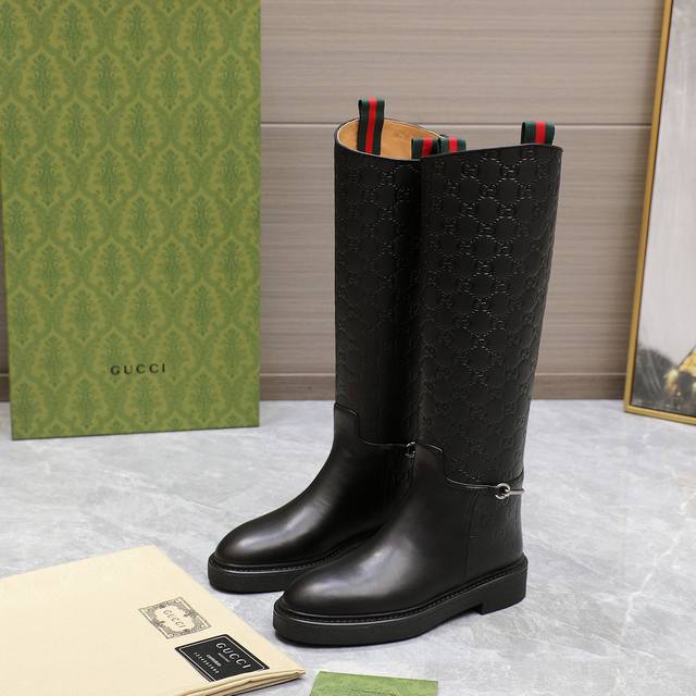正出常货 后售 奇古 Gucci 秋冬修长型造马衔马扣术靴裸 走秀切款西尔靴顶级购代进口光丝短绒靴工重艺所有制整作做个工与原一版致！ 这款靴甄子选进口丝光绒制皮
