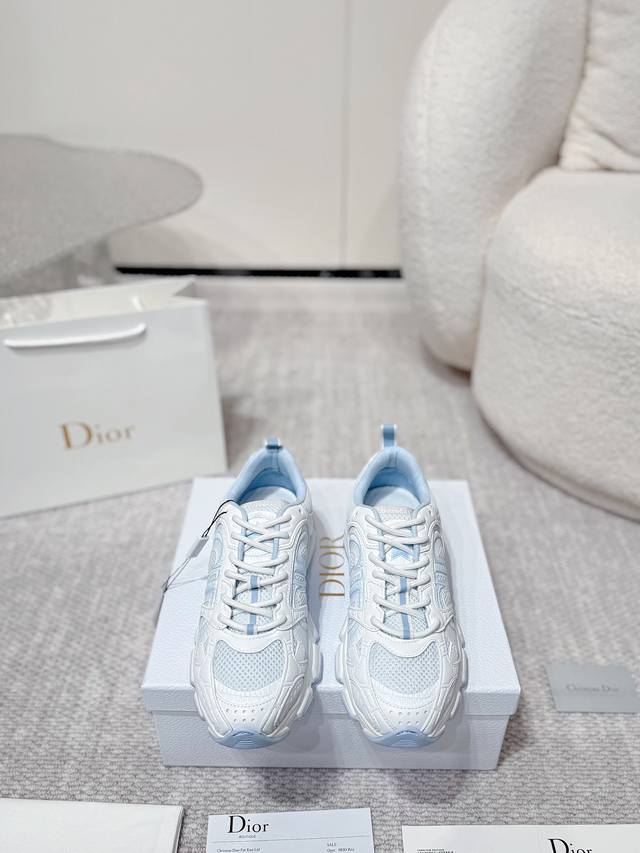 工厂p价 Dior Chrono 迪奥高版本. 原版开发全新Tpu吸膜超轻极软组合大底. 运动风格 运动鞋..老爹鞋.. 上脚超美超赞..各路明星网红纷纷上脚.