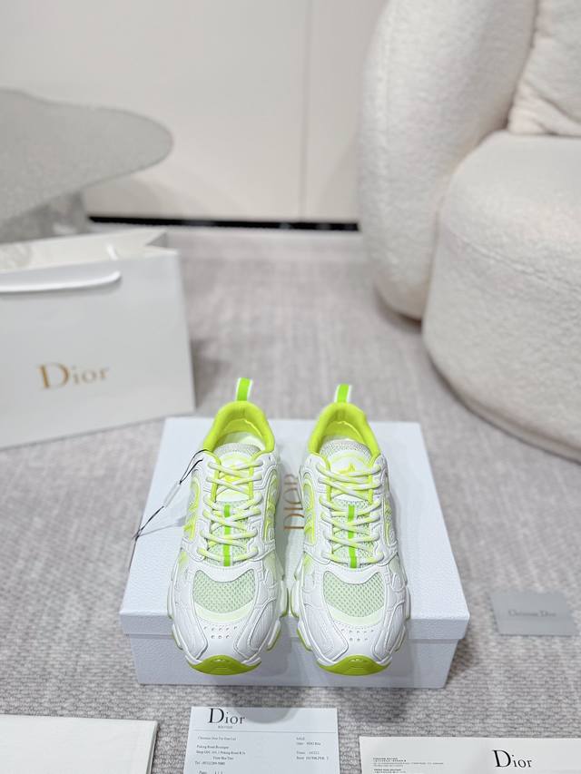 工厂p价 Dior Chrono 迪奥高版本. 原版开发全新Tpu吸膜超轻极软组合大底. 运动风格 运动鞋..老爹鞋.. 上脚超美超赞..各路明星网红纷纷上脚.