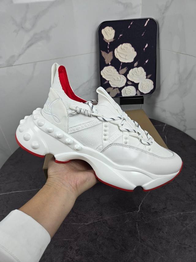 潮牌Chri*Stian Loubou*Tin原单货 新款 Cl红底鞋最新休闲情侣款系列，鞋面采用进口莱卡+高密透气飞织，环保高弹吸模垫脚 永不脱层， 大底采用