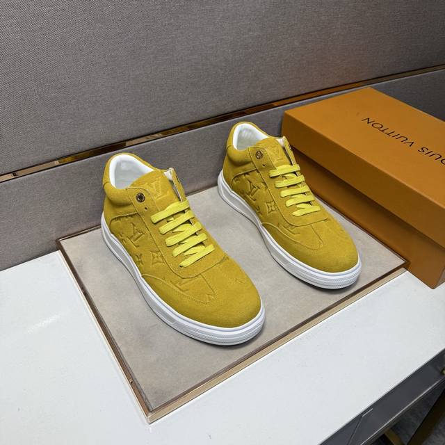 出厂价pp Lv～ 男士休闲鞋 2025Z柜同步发售 码数:38-44# 3个颜色鞋面选用多材质拼接真皮内里，舒适透气，鞋底：原版舒适耐磨大底，实物拍摄实物更赞