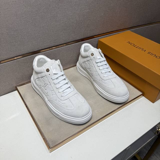 出厂价pp Lv～ 男士休闲鞋 2025Z柜同步发售 码数:38-44# 3个颜色鞋面选用多材质拼接真皮内里，舒适透气，鞋底：原版舒适耐磨大底，实物拍摄实物更赞