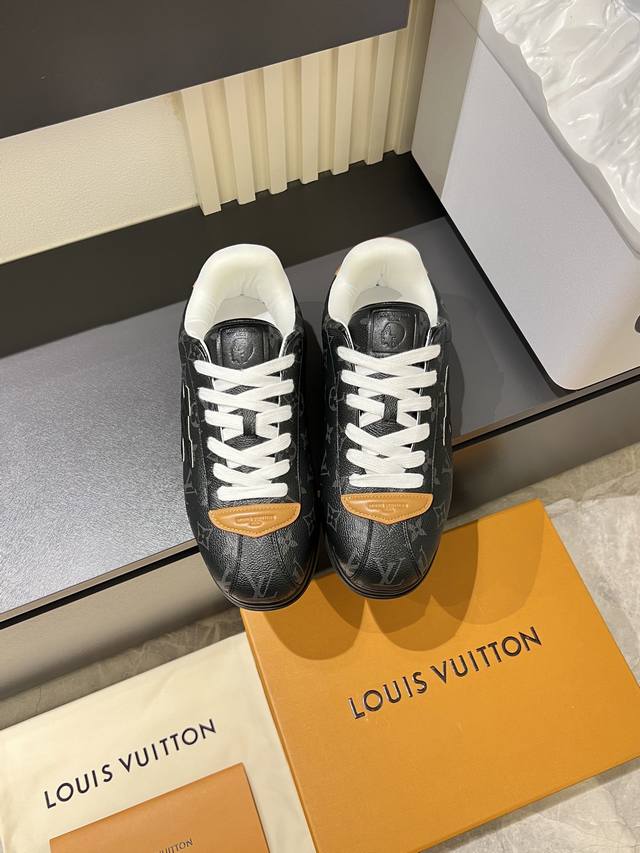Louis Vuitton 路易威登 高端品质 原单休闲运动鞋 鞋面：纳帕小牛皮.彩印品牌图腾、鞋身车缝品牌模块、鞋头.鞋舌.后跟；空压品牌Logo 内里：品牌