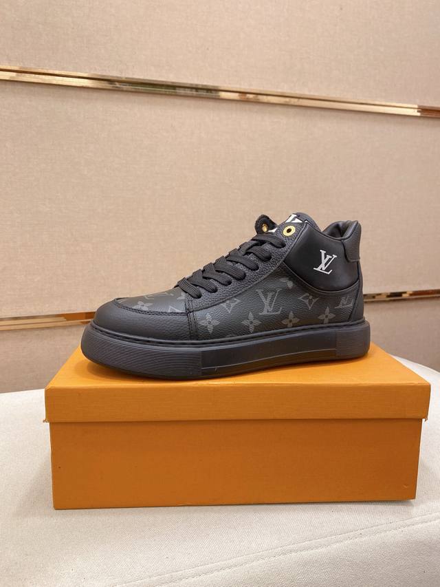 工厂p价 Louis Vuitton 路易威登 Lv 新款专柜同步发售，鞋面意大利进口头层牛皮，全进口羊皮内里，完全1比1复刻，鞋底：原厂特供原版底，独家活动成