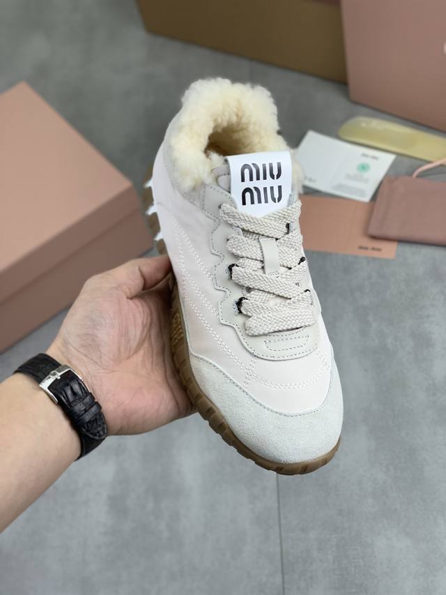 工厂p价p 实价 真羊毛内里 Miumiu缪缪 X New Balance Nb530 休闲 运动鞋 阿甘鞋 德训鞋 原版购入开发做货 Miu Miu X Ne