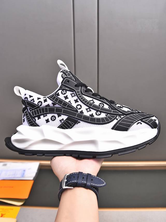 Louis Vuitton 路易威登 新品米兰时装走秀款Lv家标志，大咖风范，时尚潮人必备进口网面搭配高科技滴胶工艺牛皮透气网里真皮垫脚特供发泡大底码数38-4