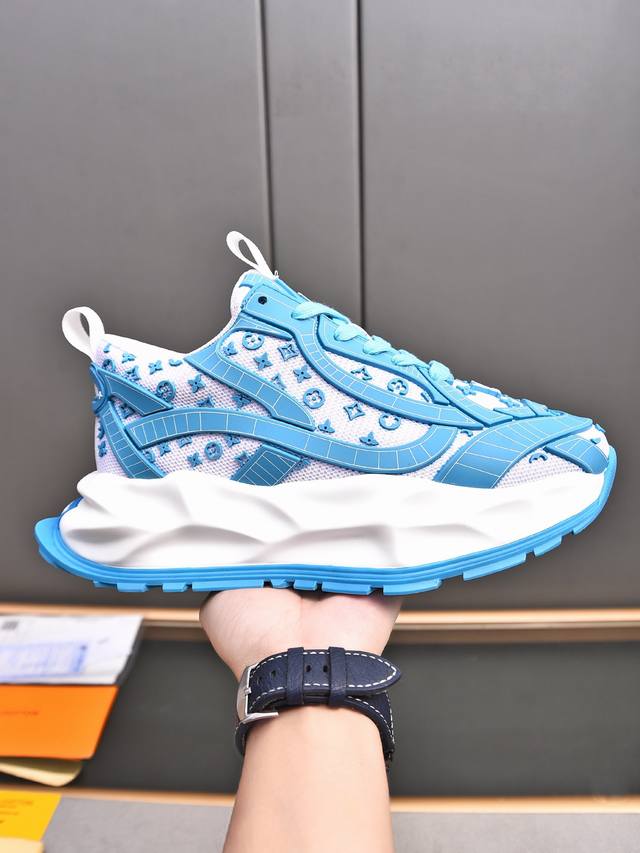 Louis Vuitton 路易威登 新品米兰时装走秀款Lv家标志，大咖风范，时尚潮人必备进口网面搭配高科技滴胶工艺牛皮透气网里真皮垫脚特供发泡大底码数38-4