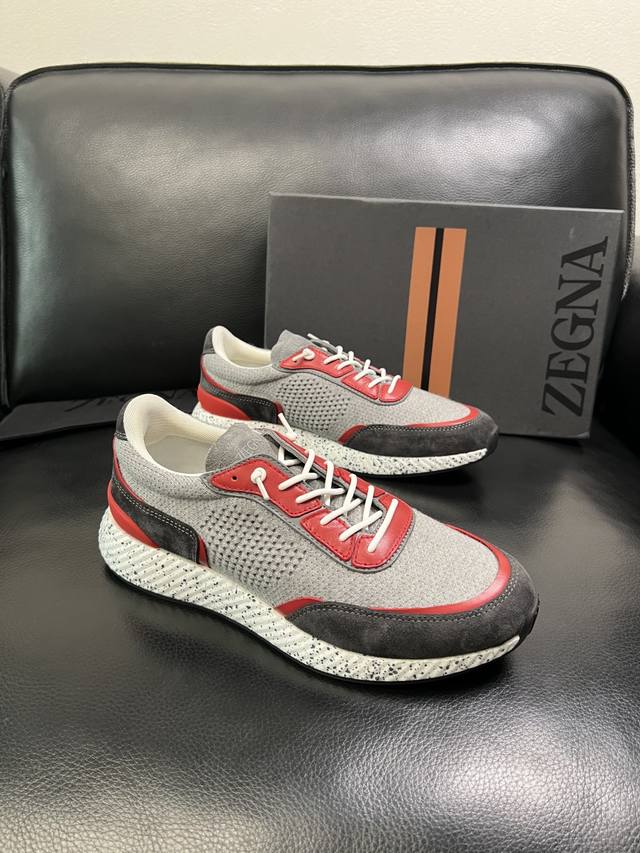 只换码不退 Zegna 高品质 顶级工艺品 杰尼亚 专柜新款原厂配置，意大利进口牛皮拼布面料，进口牛里垫，透气舒适，鞋底：原厂特供原版底超级舒适，原厂跟单货 欢