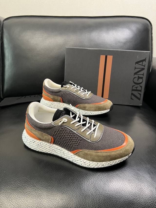 只换码不退 Zegna 高品质 顶级工艺品 杰尼亚 专柜新款原厂配置，意大利进口牛皮拼布面料，进口牛里垫，透气舒适，鞋底：原厂特供原版底超级舒适，原厂跟单货 欢