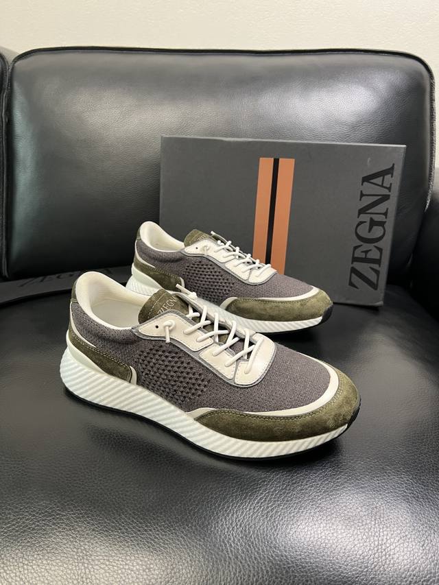 只换码不退 Zegna 高品质 顶级工艺品 杰尼亚 专柜新款原厂配置，意大利进口牛皮拼布面料，进口牛里垫，透气舒适，鞋底：原厂特供原版底超级舒适，原厂跟单货 欢