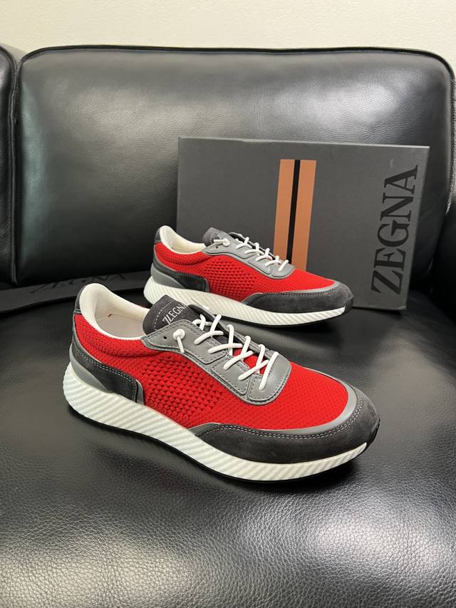 只换码不退 Zegna 高品质 顶级工艺品 杰尼亚 专柜新款原厂配置，意大利进口牛皮拼布面料，进口牛里垫，透气舒适，鞋底：原厂特供原版底超级舒适，原厂跟单货 欢