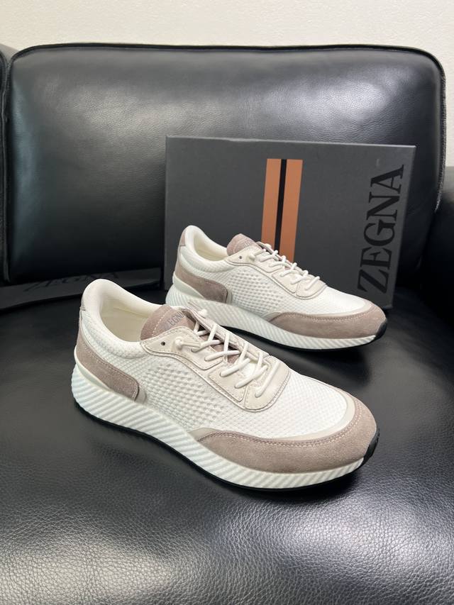 只换码不退 Zegna 高品质 顶级工艺品 杰尼亚 专柜新款原厂配置，意大利进口牛皮拼布面料，进口牛里垫，透气舒适，鞋底：原厂特供原版底超级舒适，原厂跟单货 欢