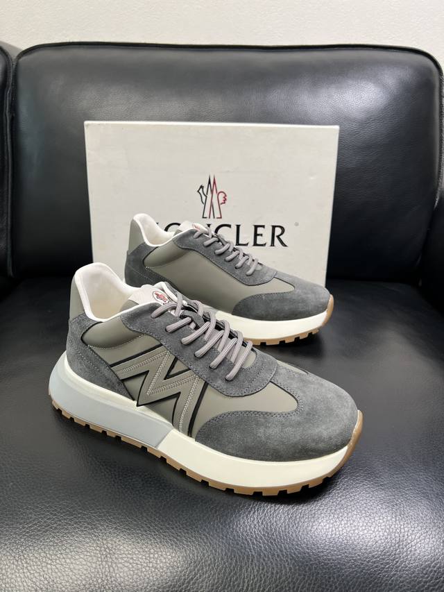 Moncler 高品质 顶级工艺品 蒙口 新品专柜新款，原厂配置意大利进口牛皮搭配面料，高品质复杂拼接工艺，进口水染牛皮内里垫透气舒适 鞋底：原厂特供原版底超级