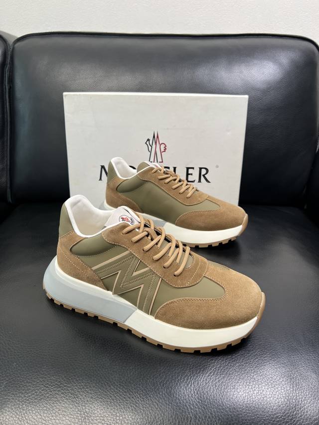 Moncler 高品质 顶级工艺品 蒙口 新品专柜新款，原厂配置意大利进口牛皮搭配面料，高品质复杂拼接工艺，进口水染牛皮内里垫透气舒适 鞋底：原厂特供原版底超级