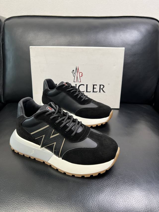 Moncler 高品质 顶级工艺品 蒙口 新品专柜新款，原厂配置意大利进口牛皮搭配面料，高品质复杂拼接工艺，进口水染牛皮内里垫透气舒适 鞋底：原厂特供原版底超级