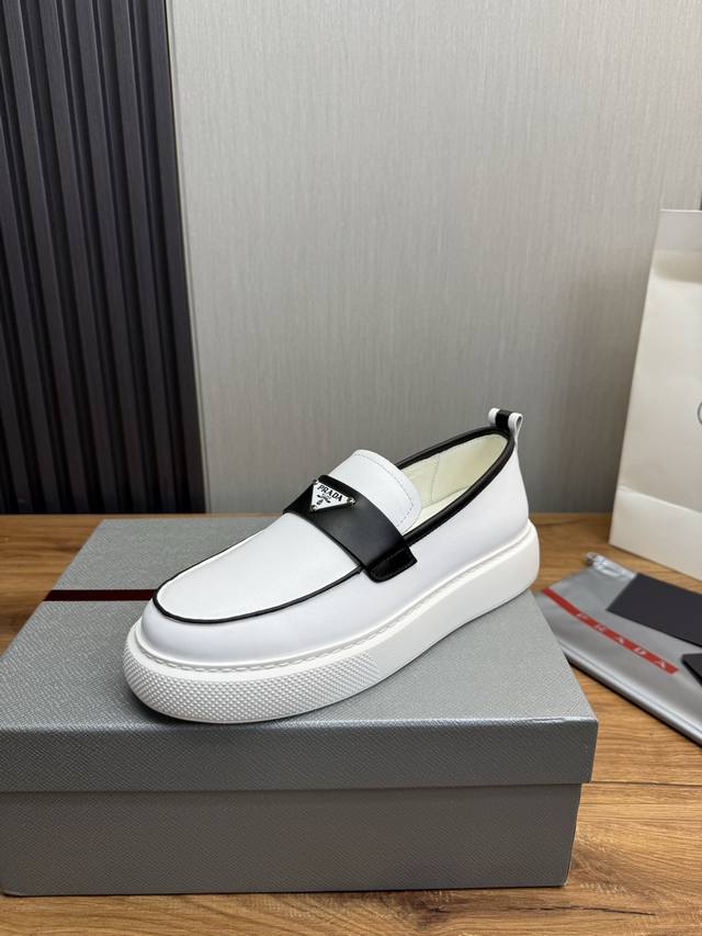 工厂p价 prada普拉达 男鞋专柜爆款，官网同步，1高品质出货原版牛皮+牛皮内里，11复刻 ，原厂原版底，38-45 45定做不退换