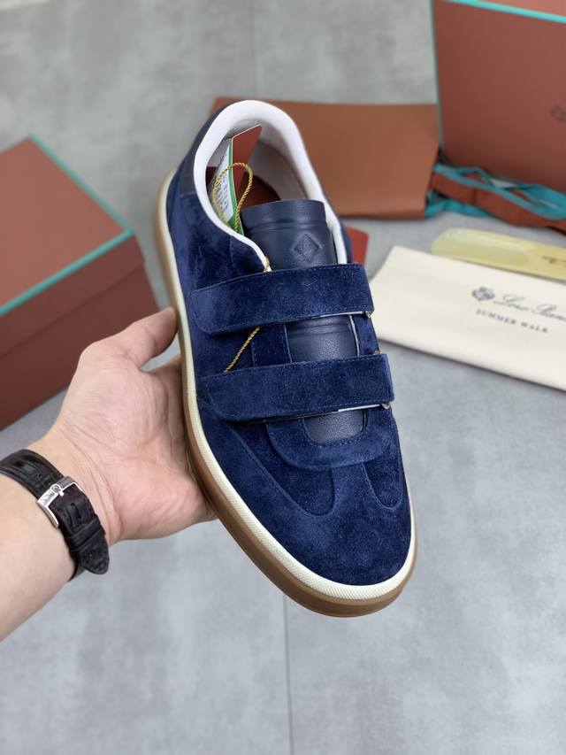 出厂价pp 实价 最新款休闲鞋Loro piana 顶级级购买原版复制 于1924年4月24日一手创立现有的Loro piana公司。家族经营至今已是第六代，为