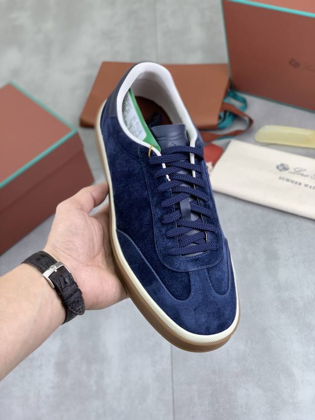 出厂价pp 实价 最新款休闲鞋Loro piana 顶级级购买原版复制 于1924年4月24日一手创立现有的Loro piana公司。家族经营至今已是第六代，为