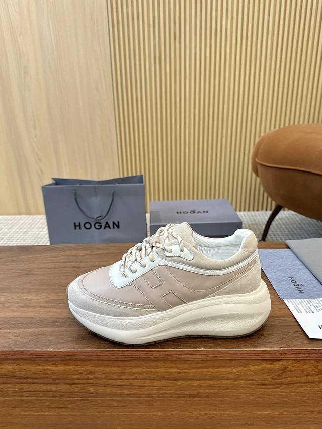 实价 霍根新款，独家一比一开模，Hogan Chunky H696系列设计精巧，闪耀遐想期许，展映型格新潮，个性厚底舒适又使身姿挺拔修长，述说日常新象，写就现代