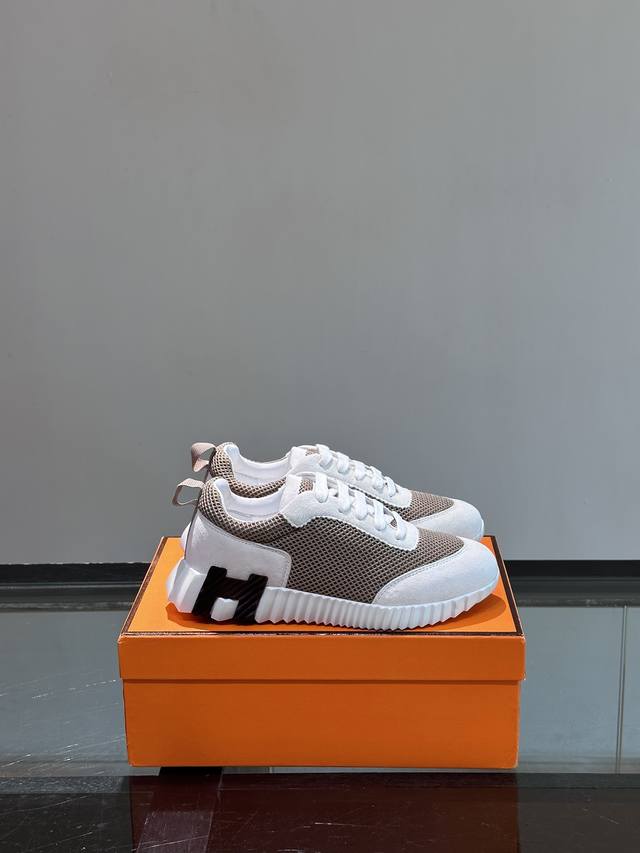 H爱马仕Bouncing运动鞋，情侣款休闲运动鞋，鞋面小牛皮和网布拼接打造，进口材质，质感十足，轻盈鞋底装饰撞色图案，打造百搭时尚风格。 Size：35-44