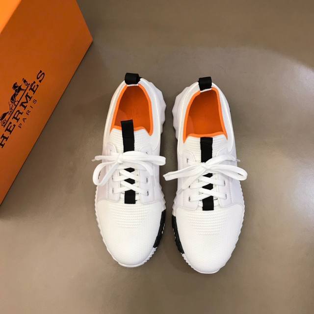 H2025专柜新款男士休闲运动鞋，面料采运高技原版布面和头层牛皮拼接多种舒适材质，轻质Eva原版大底，拉邦套楦做法 打造非常轻盈活力时尚风格！ Size：38-
