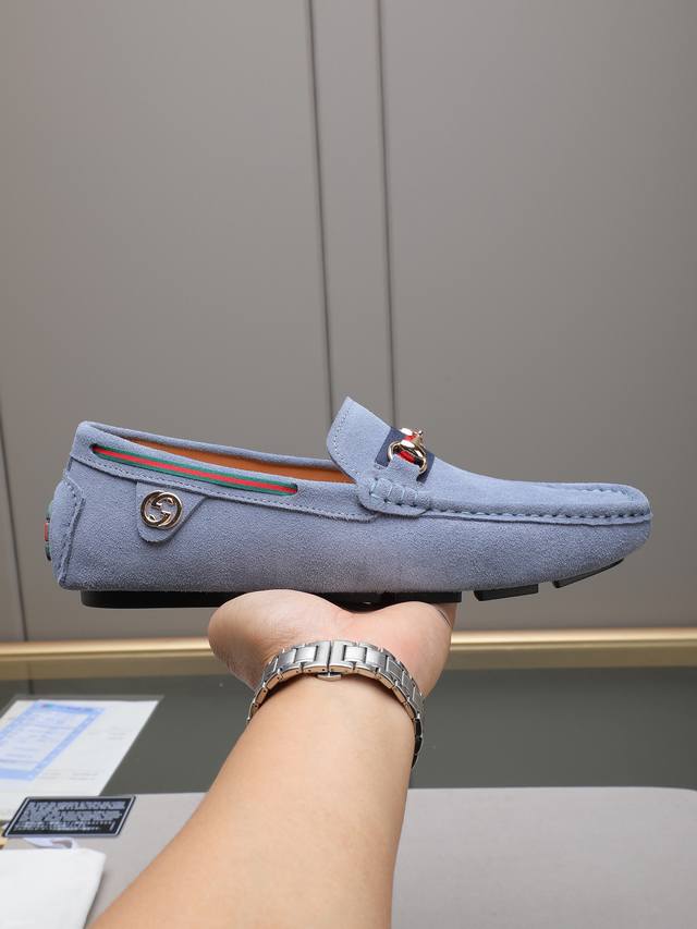 Dg最新款豆豆鞋头层进口牛面皮，年轻与时尚的彰显，内里柔软真皮！实物L拍摄 ，好鞋用心造 码38-44 45 46 47定做