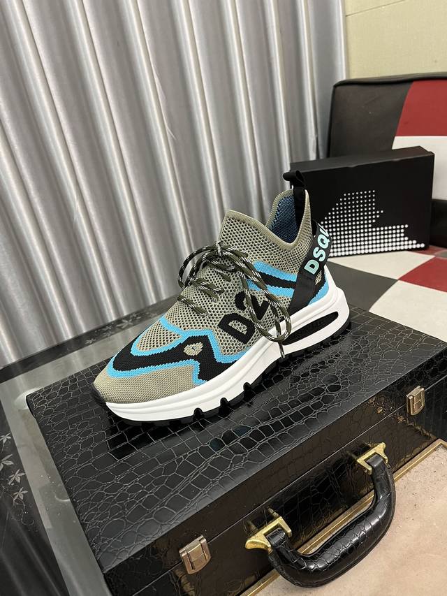 出厂价pp： D2～ 情侣装休闲鞋 Z柜同步发售 码数:35-46# 鞋面选用多材质拼接真皮内里，舒适透气，鞋底：原版舒适耐磨大底，实物拍摄实物更赞