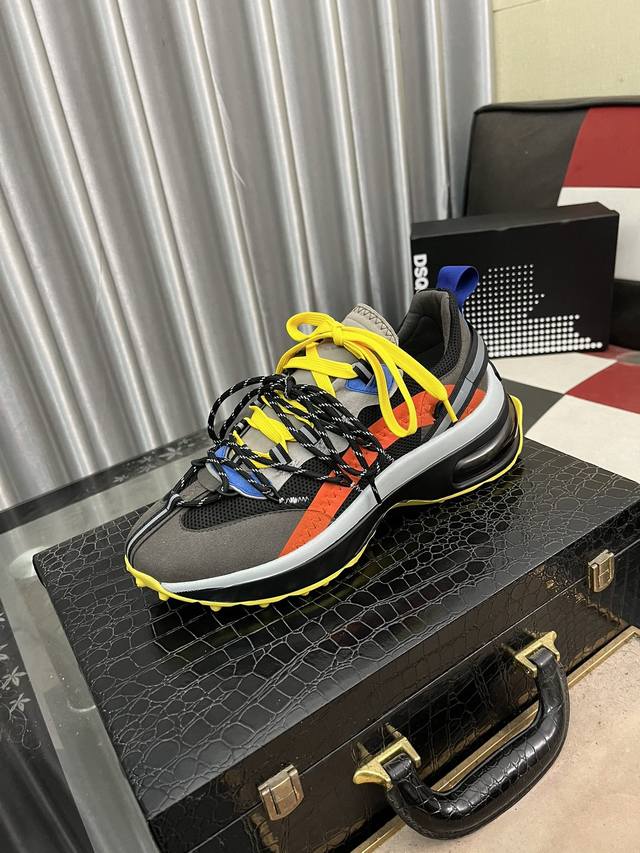 出厂价pp： D2～ 情侣装休闲鞋 Z柜同步发售 码数:35-46# 鞋面选用多材质拼接真皮内里，舒适透气，鞋底：原版舒适耐磨大底，实物拍摄实物更赞