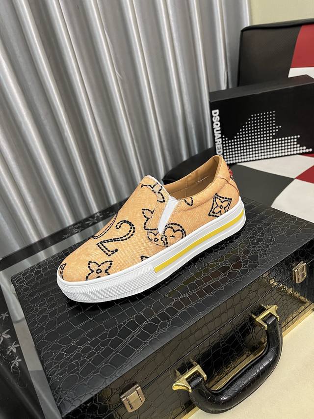 出厂价pp： D2～ 男士休闲鞋 2025Z柜同步发售 码数:36-46# 1个颜色鞋面选用多材质拼接真皮内里，舒适透气，鞋底：原版舒适耐磨大底，实物拍摄实物更