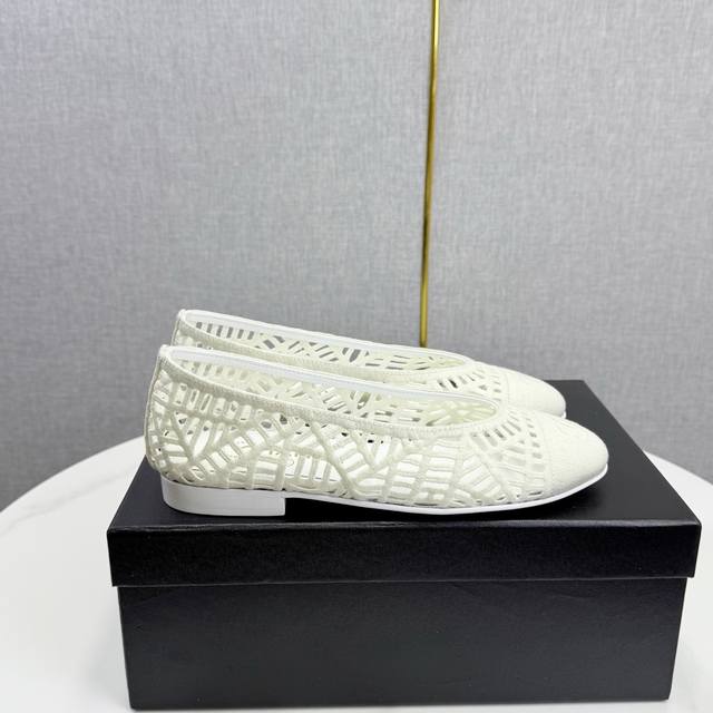 工厂p价 女装女鞋 运动原单 Chane*｜小香26C镂空编织双C 芭蕾舞鞋 当高定针织工艺邂逅芭蕾鞋的经典廓形 这双芭蕾舞鞋 为法式优雅注入轻盈诗意。 精选细