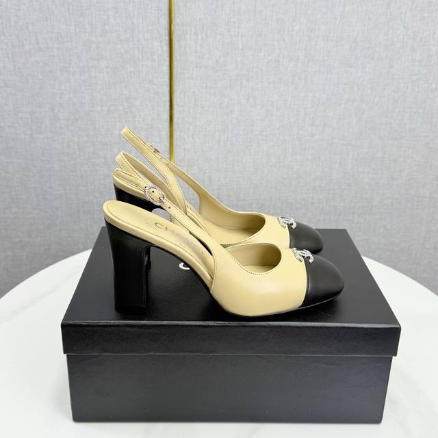 工厂p价 女装女鞋 运动原单 2025小香 本季秋冬季必备单品！！ 香奈儿秋冬重工爆款 小红书力推款，怎么搭配都好看，时髦精必备，香奈儿女士钟爱简约又难以抗拒系