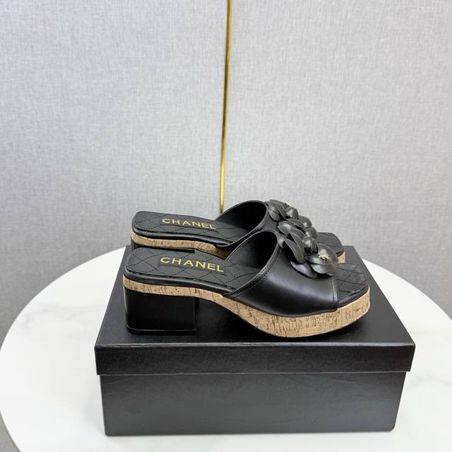 工厂p价 女装女鞋 运动原单 2025小香 本季秋冬季必备单品！！ 香奈儿秋冬重工爆款 小红书力推款，怎么搭配都好看，时髦精必备，香奈儿女士钟爱简约又难以抗拒系