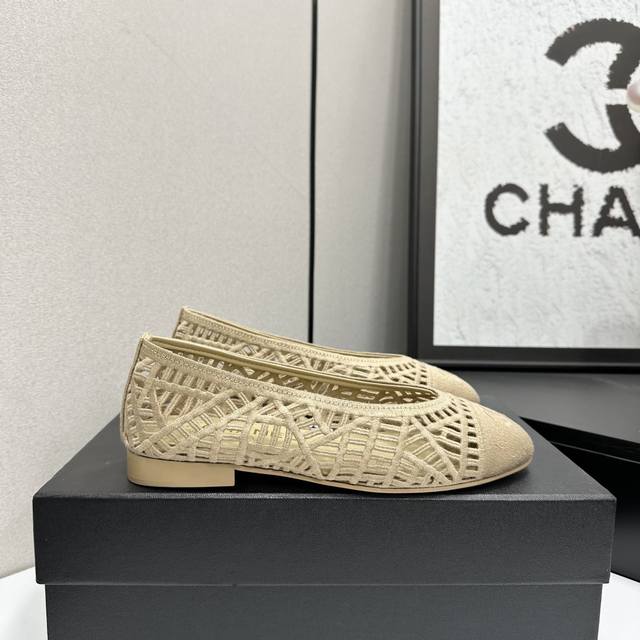 工厂p价 女装女鞋 运动原单 2025小香 本季秋冬季必备单品！！ 香奈儿秋冬重工爆款 小红书力推款，怎么搭配都好看，时髦精必备，香奈儿女士钟爱简约又难以抗拒系