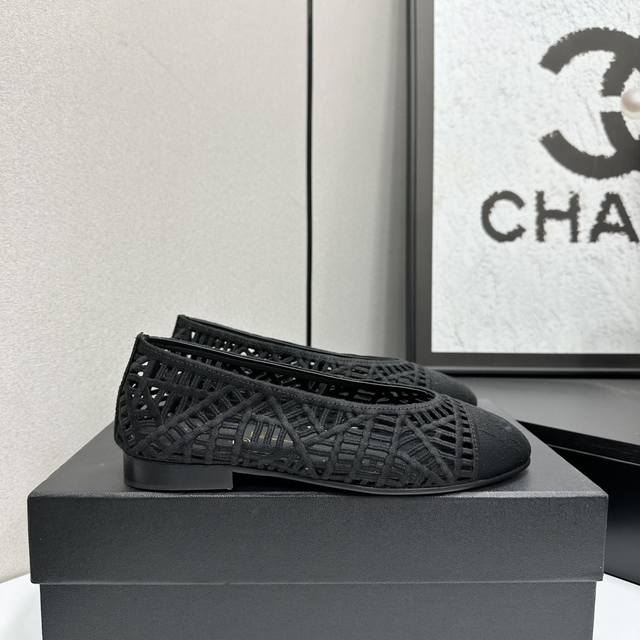 工厂p价 女装女鞋 运动原单 2025小香 本季秋冬季必备单品！！ 香奈儿秋冬重工爆款 小红书力推款，怎么搭配都好看，时髦精必备，香奈儿女士钟爱简约又难以抗拒系